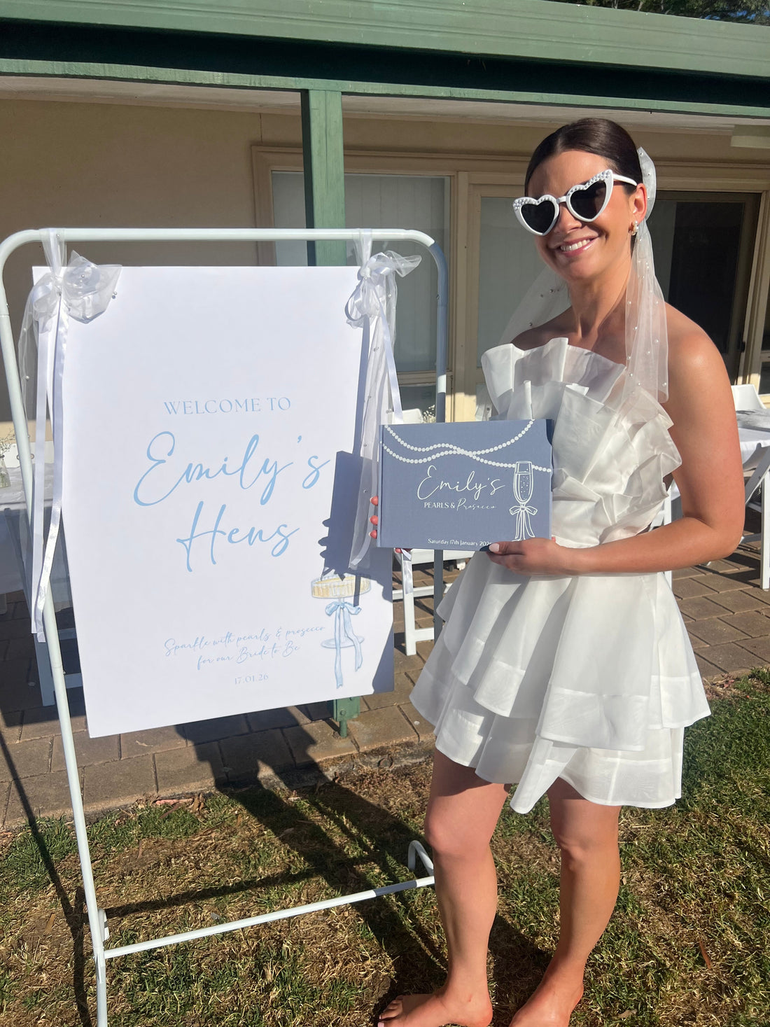 How to Choose the Perfect Custom Wedding Guest Book